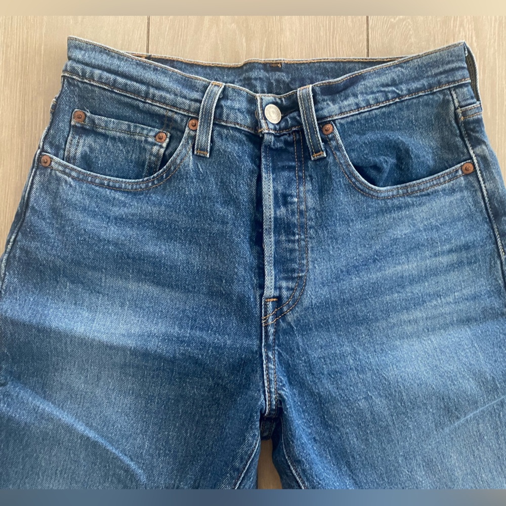 NWOT Levi’s Women’s 501 Skinny Medium Wash